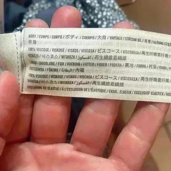 Abercrombie & Fitch Flutter Sleeve Crop Top - Picture 6 of 6